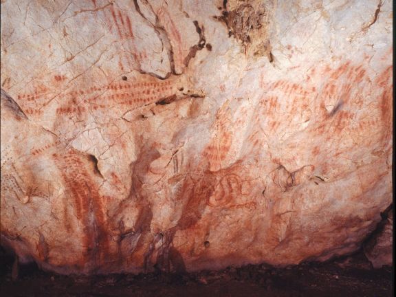 Cueva de Llonín