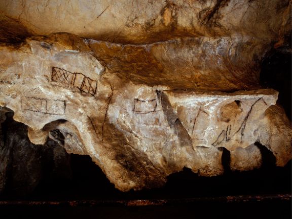 Cueva de Las Chimeneas