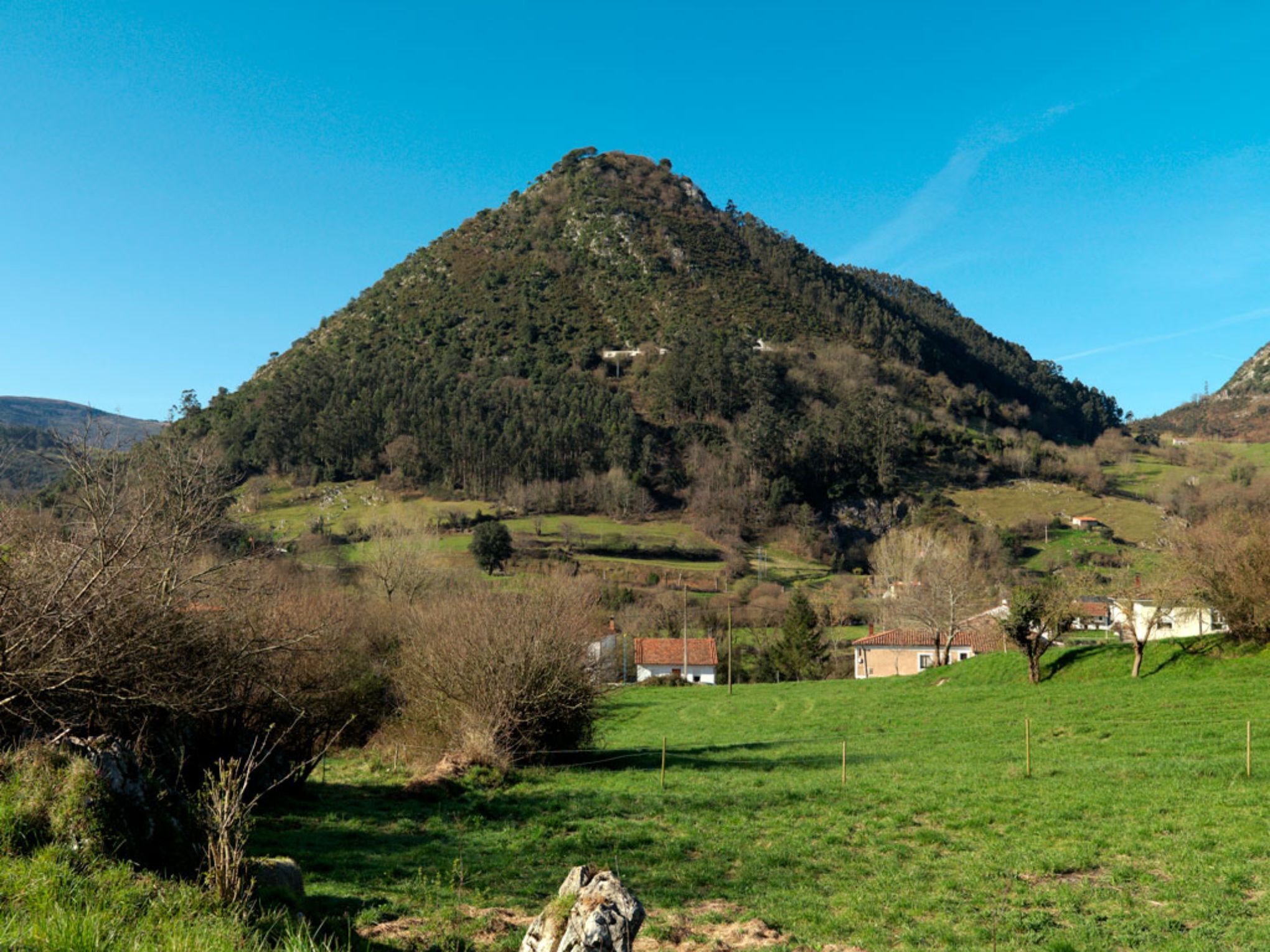 Las Chimeneas kobazuloa